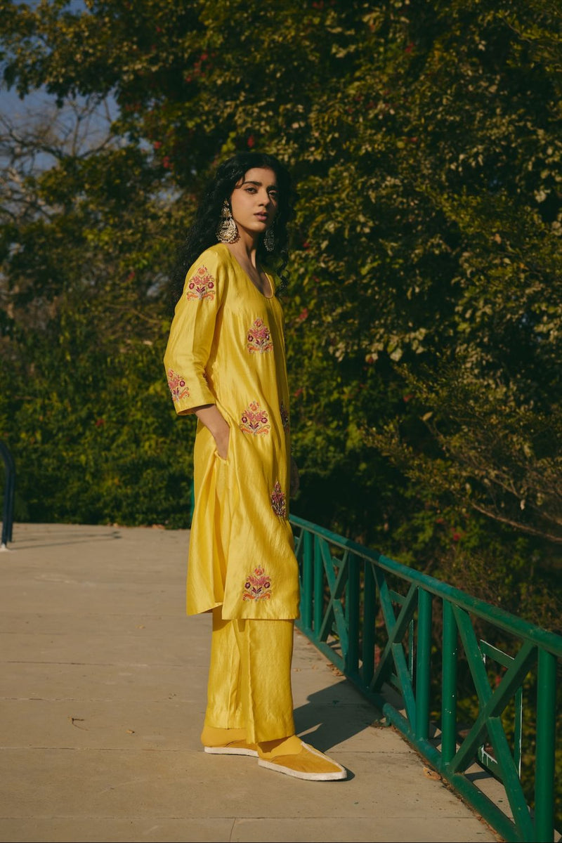 ZUHRA & REHA KURTA & PANT chanderi by Rashika Mittal in yellow color for women Worldwide