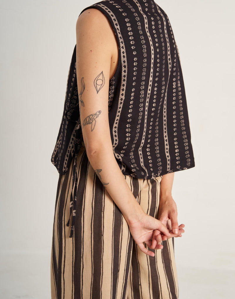 Zebra Stroll Pants cotton by World of Crow in black color for Worldwide