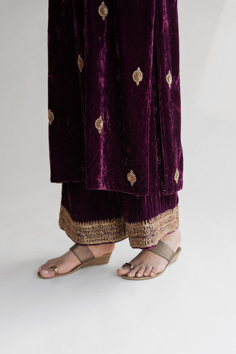Aubergine Arzin Velvet Kurta Set Kurta Sets by Nirjara for women Worldwide