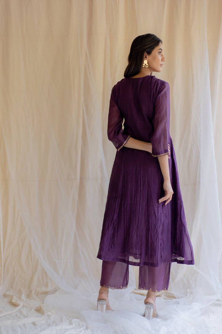 Aubergine Fridaus Abho and Izaar by Nirjara for women Worldwide