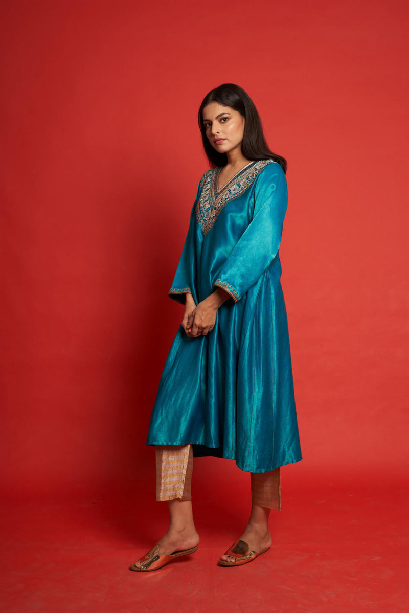 Blue Fountain Kurta Sets by Priti Prashant for women Worldwide