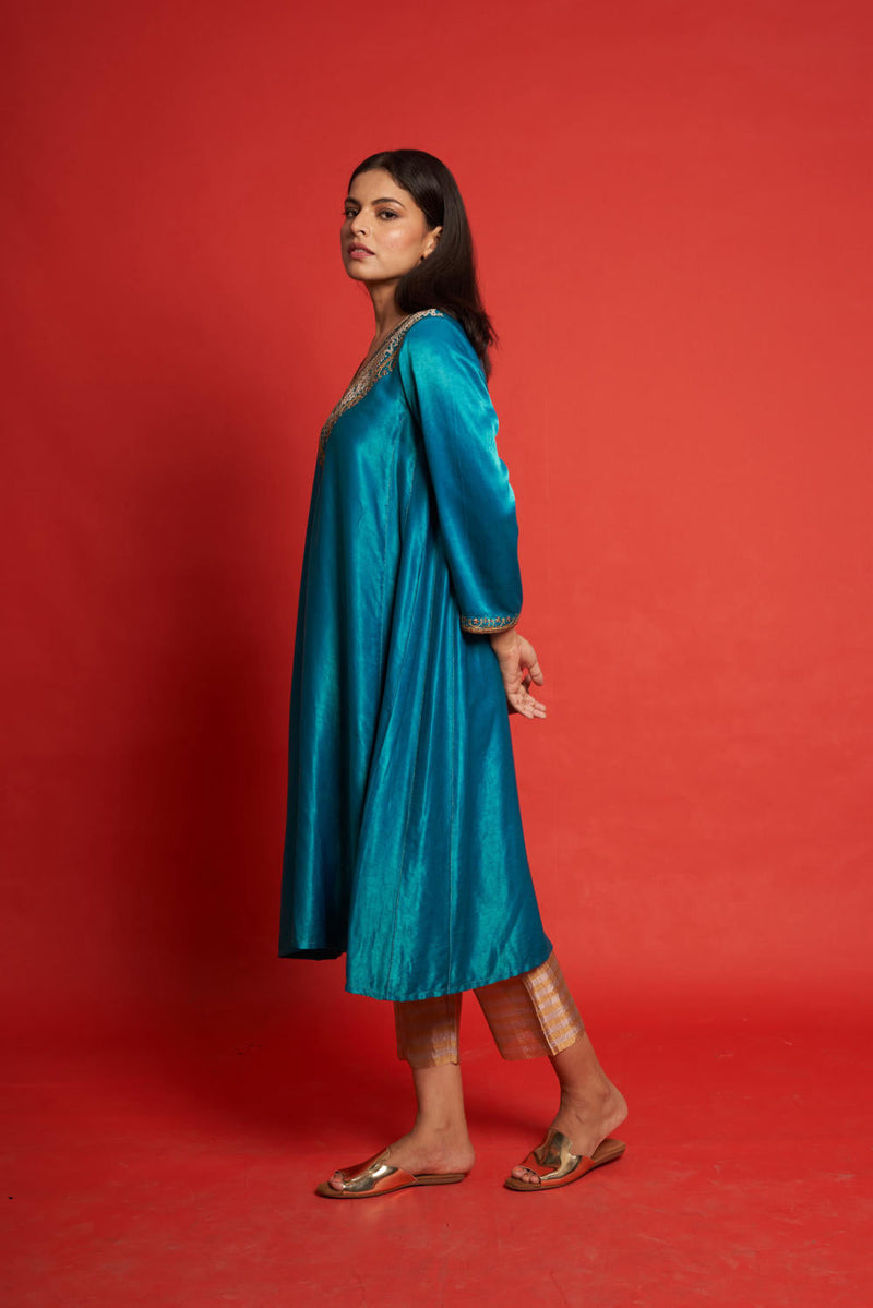 Blue Fountain Kurta Sets by Priti Prashant for women Worldwide