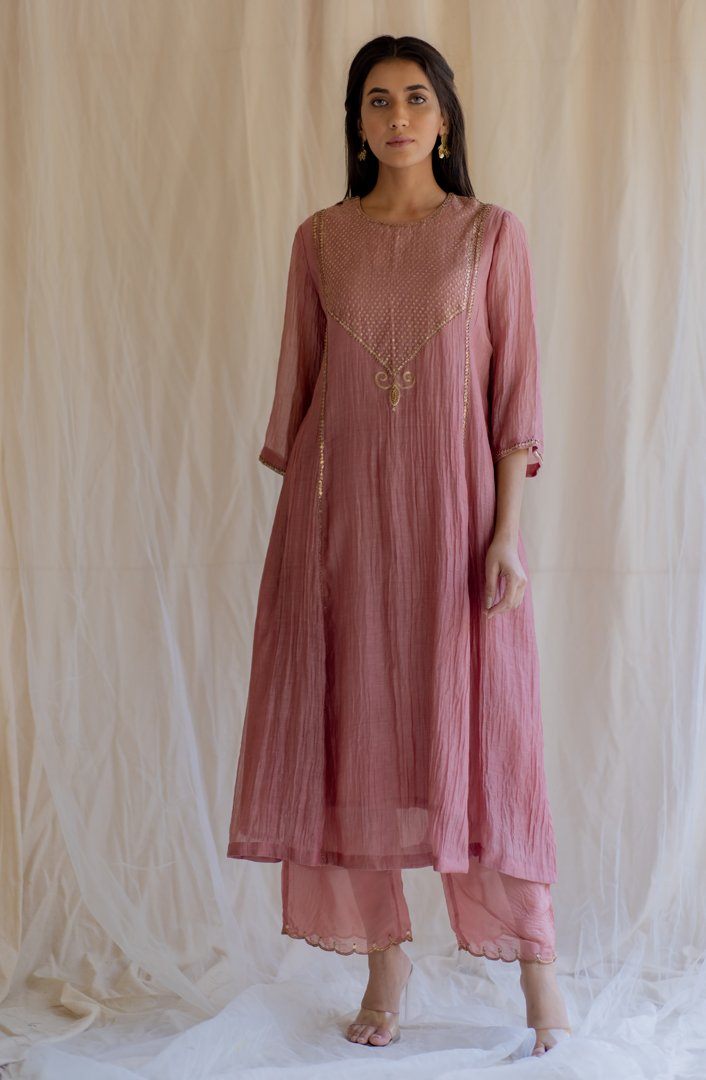 Blush Fridaus Abho and Izaar by Nirjara for women Worldwide