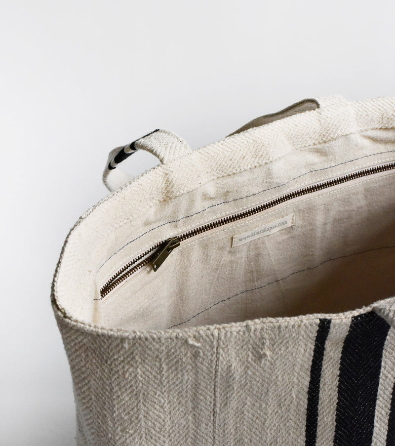 Caroline oversize canvas by Khara Kapas for women Worldwide