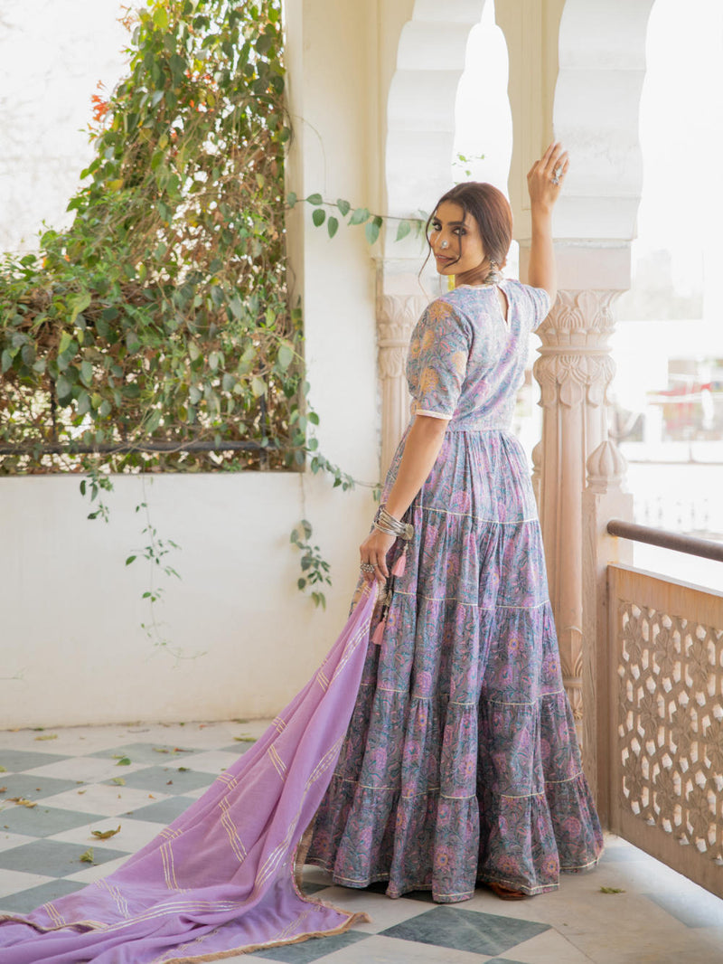 Chaand Inaya Skirt Set Lehenga Set by Maison Shefali for women Worldwide