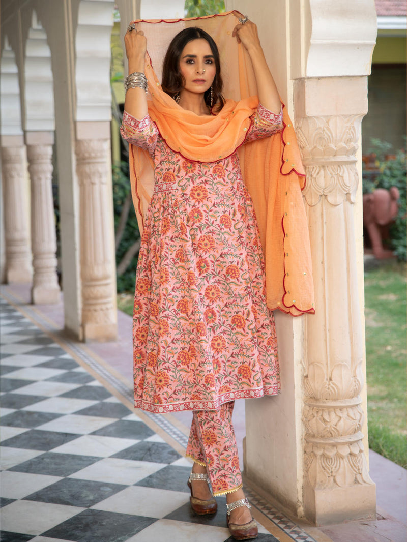 Chaand mohena Kurta Sets by Maison Shefali for women Worldwide