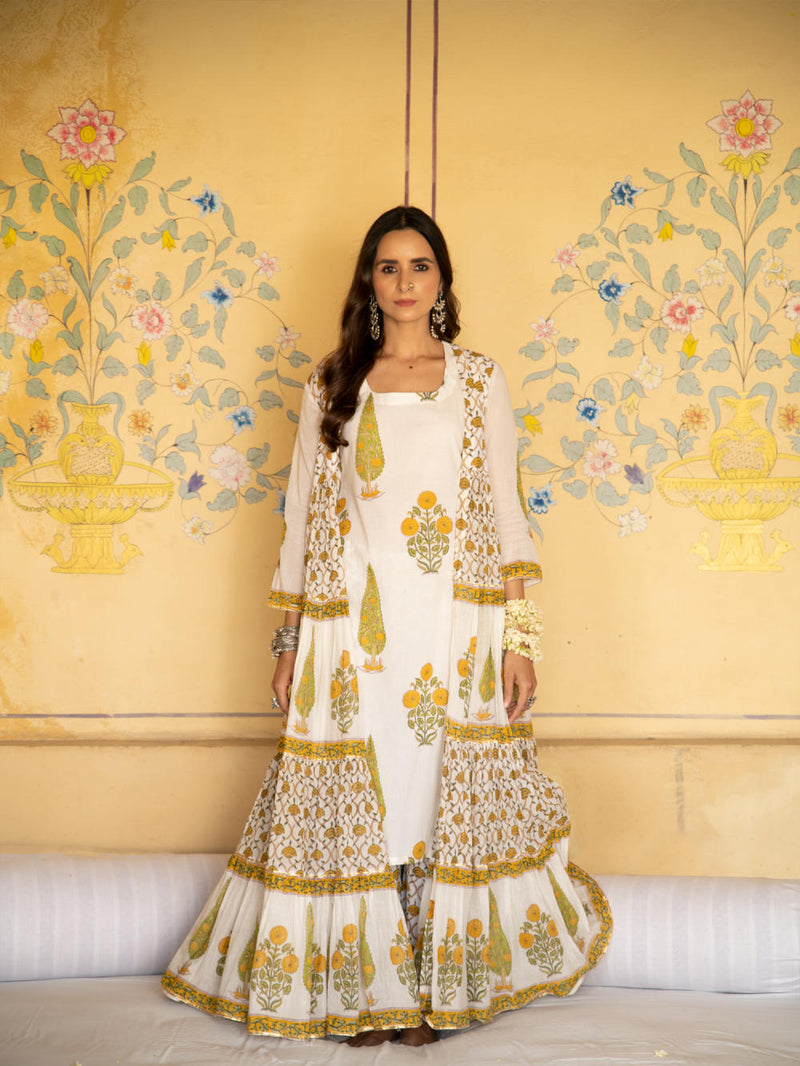 Chaand mughal baagh jacket set by Maison Shefali for women Worldwide