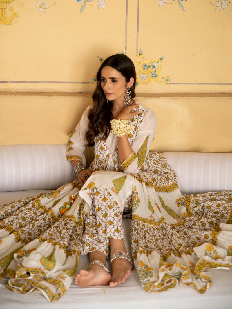 Chaand mughal baagh jacket set by Maison Shefali for women Worldwide