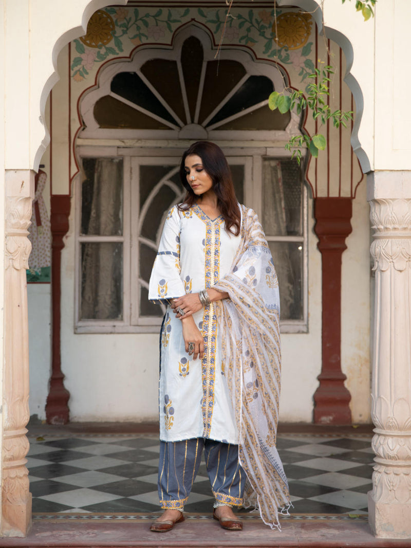 Chaand Sahar Ambar Salwar Set by Maison Shefali for women Worldwide