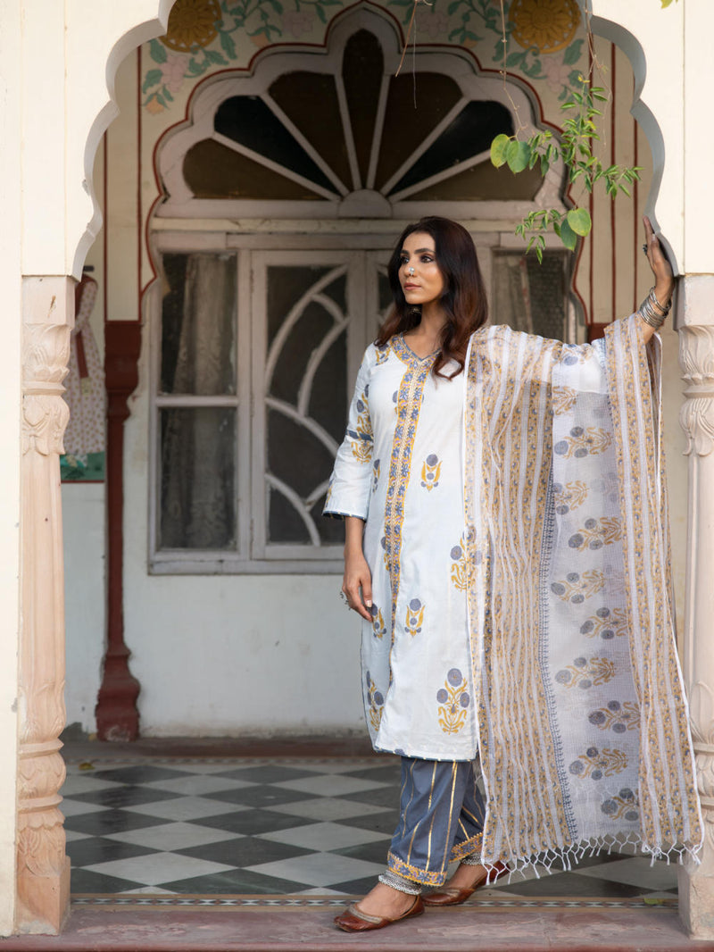 Chaand Sahar Ambar Salwar Set by Maison Shefali for women Worldwide