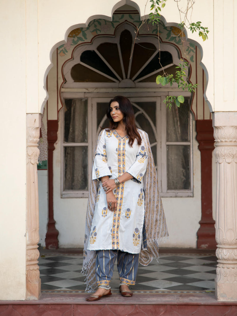 Chaand Sahar Ambar Salwar Set by Maison Shefali for women Worldwide