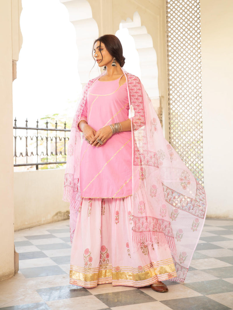 Chaand sharanya gulabi Kurta Sets by Maison Shefali for women Worldwide