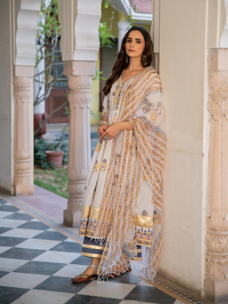 Chaand tahira Kurta Sets by Maison Shefali for women Worldwide