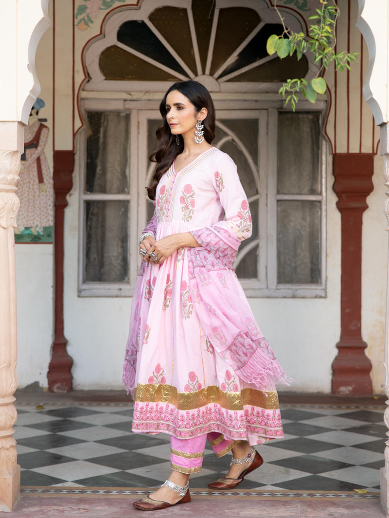 Chaand Tahira Gulaabi Kurta Sets by Maison Shefali for women Worldwide