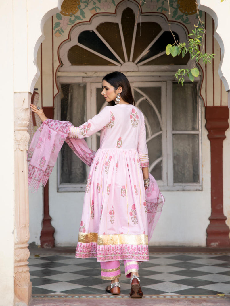 Chaand Tahira Gulaabi Kurta Sets by Maison Shefali for women Worldwide