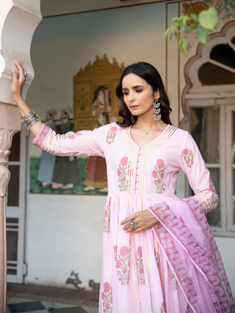 Chaand Tahira Gulaabi Kurta Sets by Maison Shefali for women Worldwide
