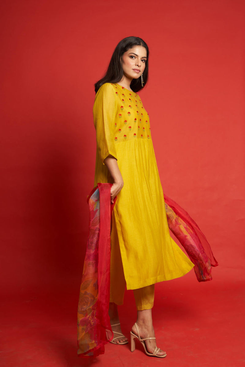 Crepe Kurta Sets by Priti Prashant for women Worldwide