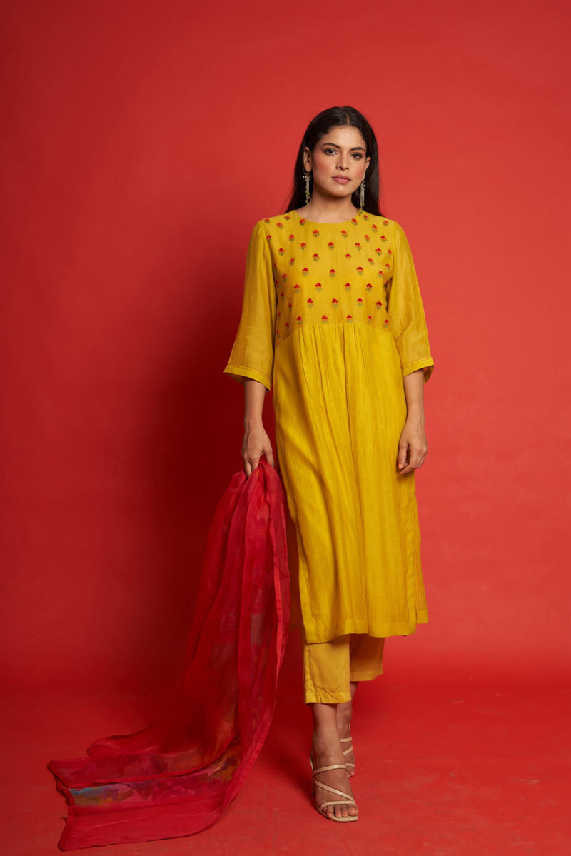 Crepe Kurta Sets by Priti Prashant for women Worldwide
