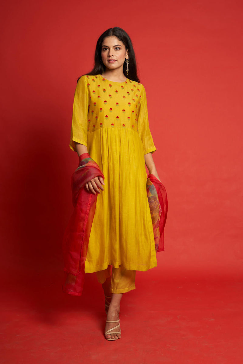 Crepe Kurta Sets by Priti Prashant for women Worldwide