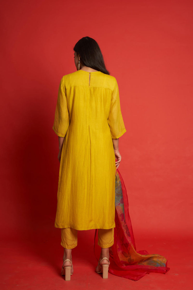 Crepe Kurta Sets by Priti Prashant for women Worldwide