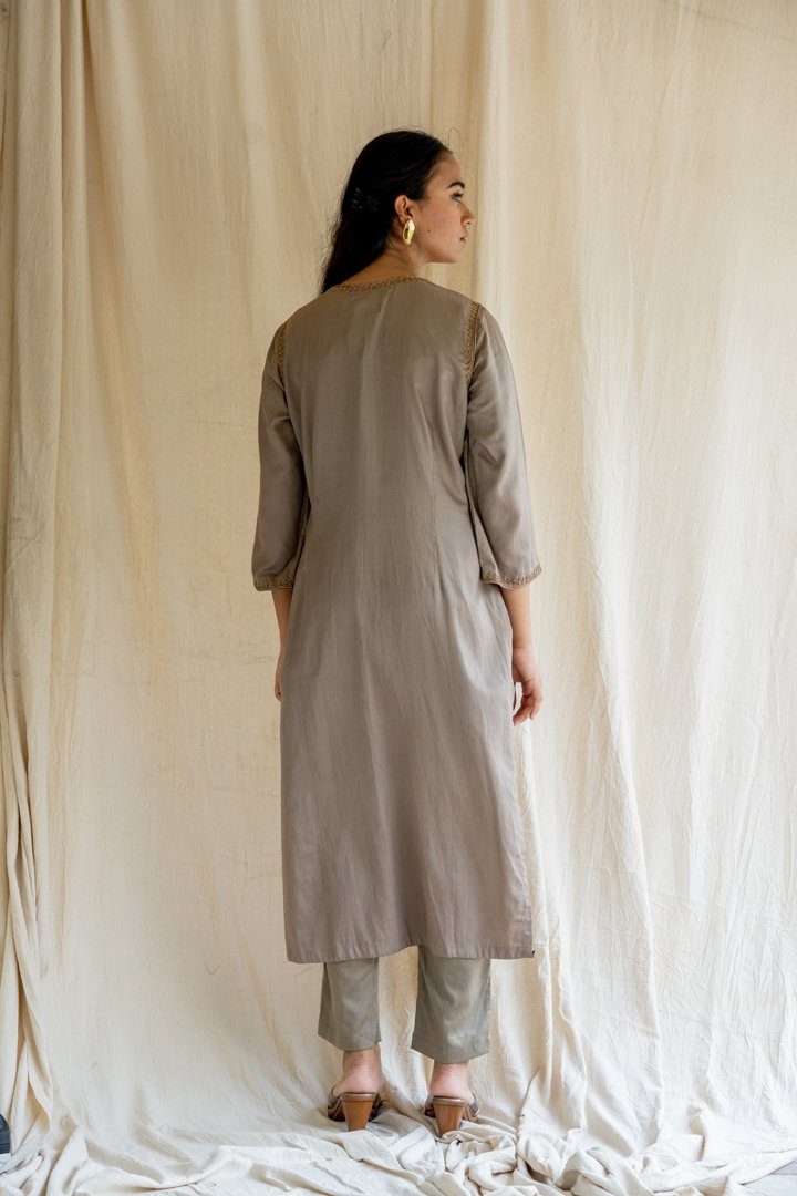 Grey Seedh Kurta Kurta Sets by Nirjara for women Worldwide