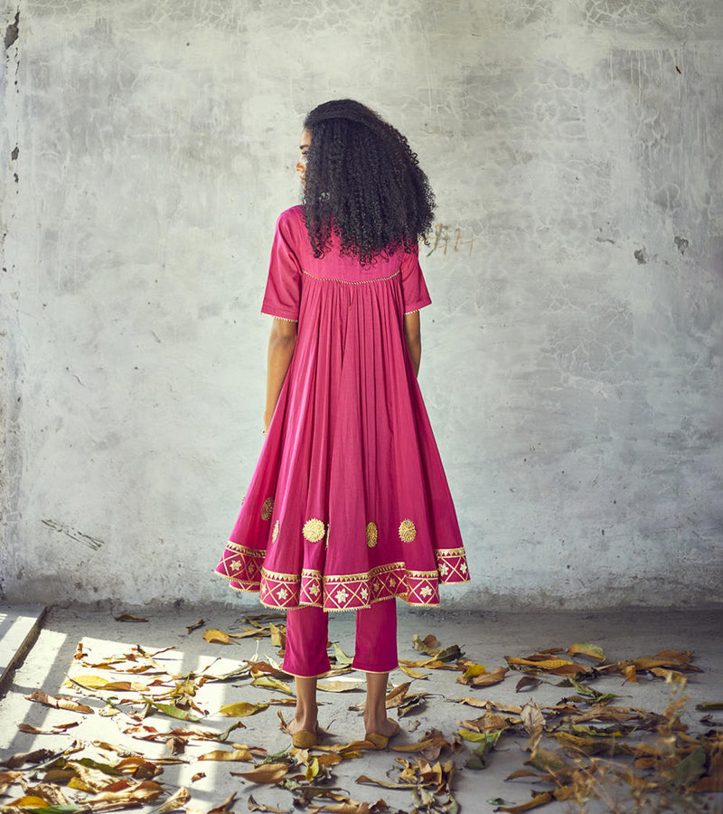 Gulabi Poshak Set by Khara Kapas for women Worldwide