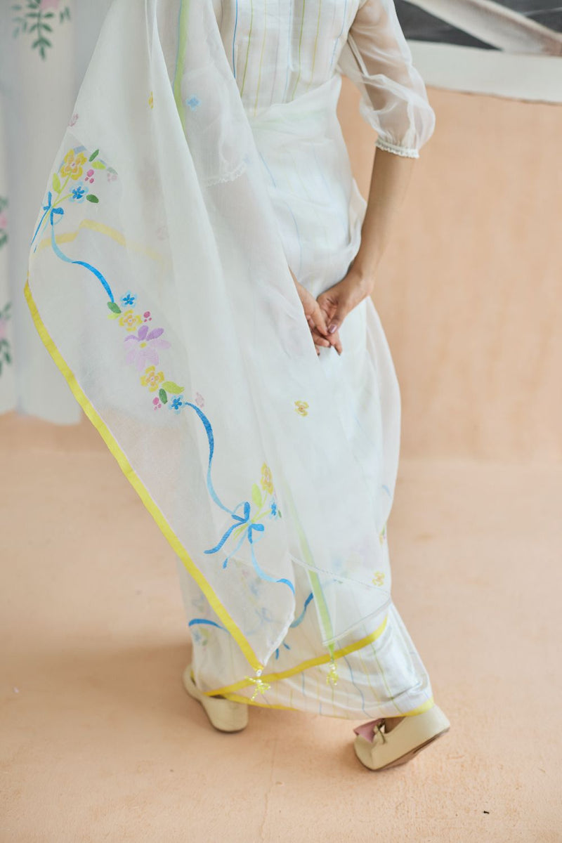 Love Bunch Jamdani Sari organza by Nadiya Paar in white color for women Worldwide