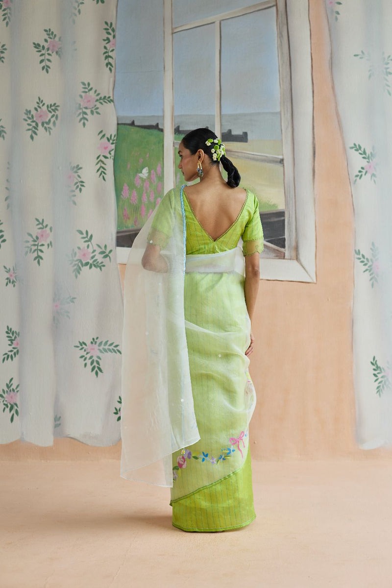 Garland Jamdani Sari organza by Nadiya Paar in green color for women Worldwide