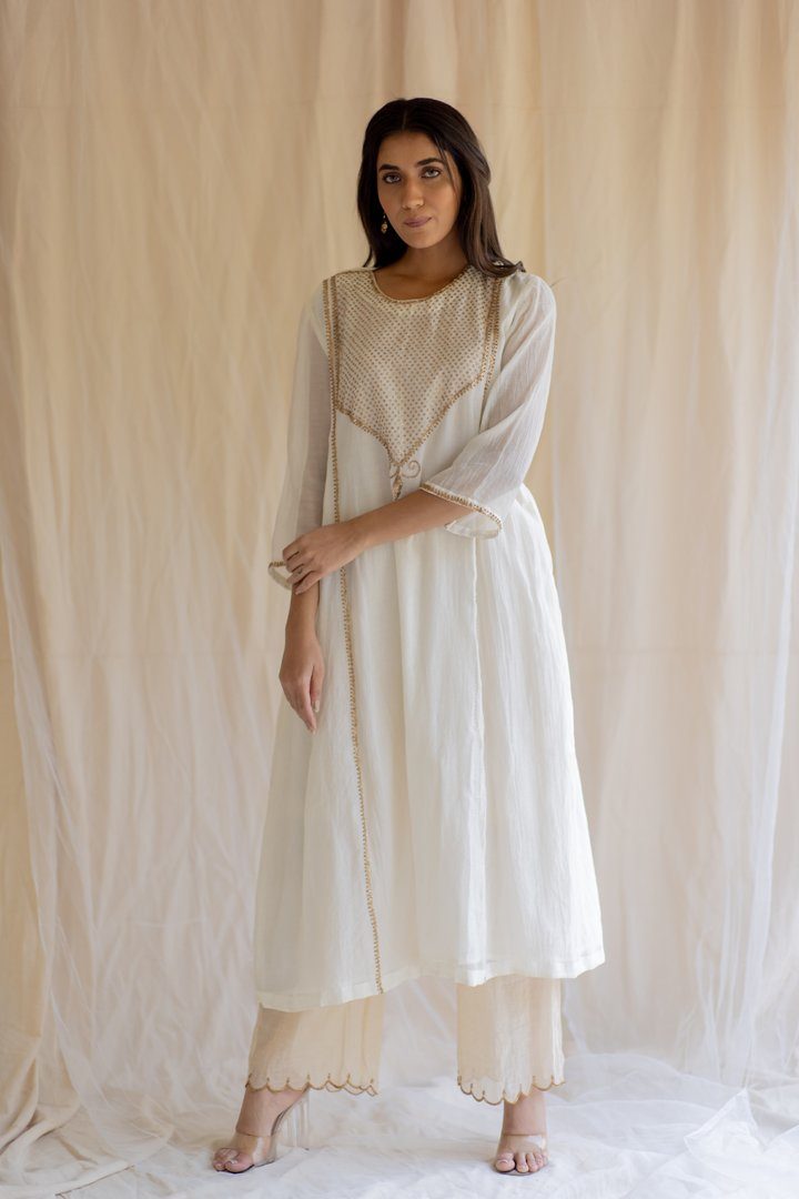 Ivory Firdaus Abho and Izaar by Nirjara for women Worldwide