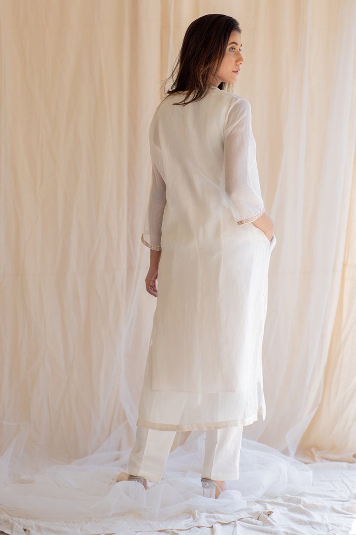 Ivory White Gul Seedh Kurta by Nirjara for women Worldwide