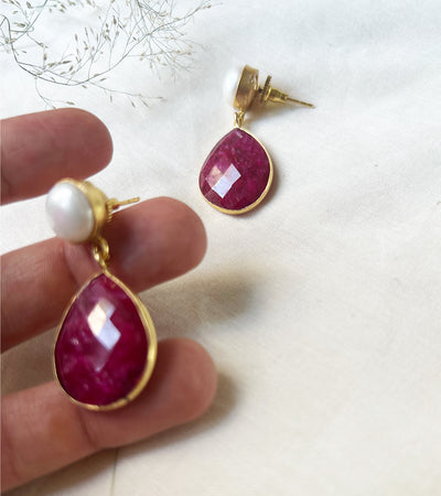 CERISE EARRING