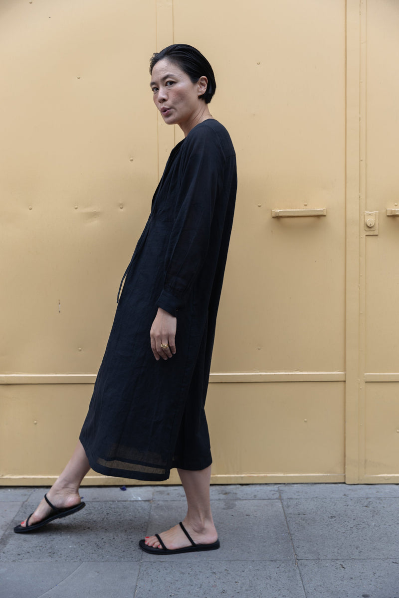 Tokyo — Street Shirt — Noir cotton by World of Crow in black color for women Worldwide