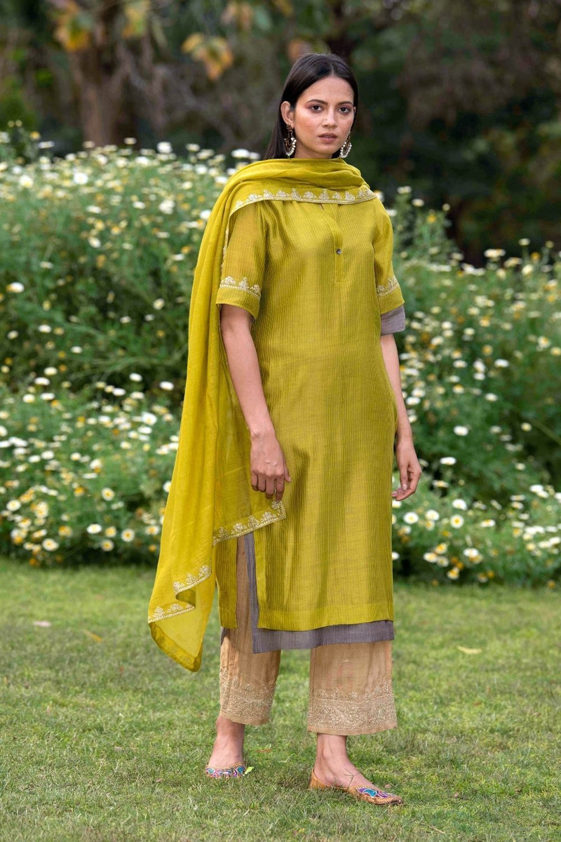 Kaamini Mehendi Green Kurta Set by Priti Prashant for women Worldwide