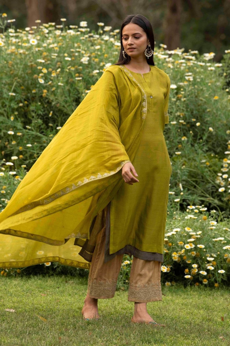 Kaamini Mehendi Green Kurta Set by Priti Prashant for women Worldwide