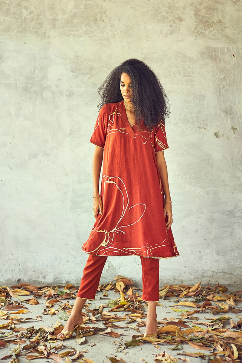 Kesari kurta set Kurta Sets by Khara Kapas for women Worldwide