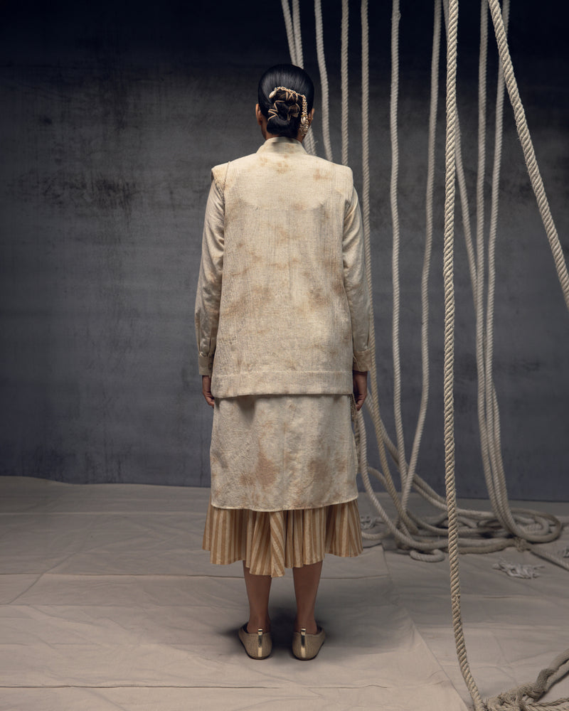Khadi Jute Embroidered Kimono Jacket silk khadi jacket/overlay by Kritika Murarka in ivory for women Worldwide