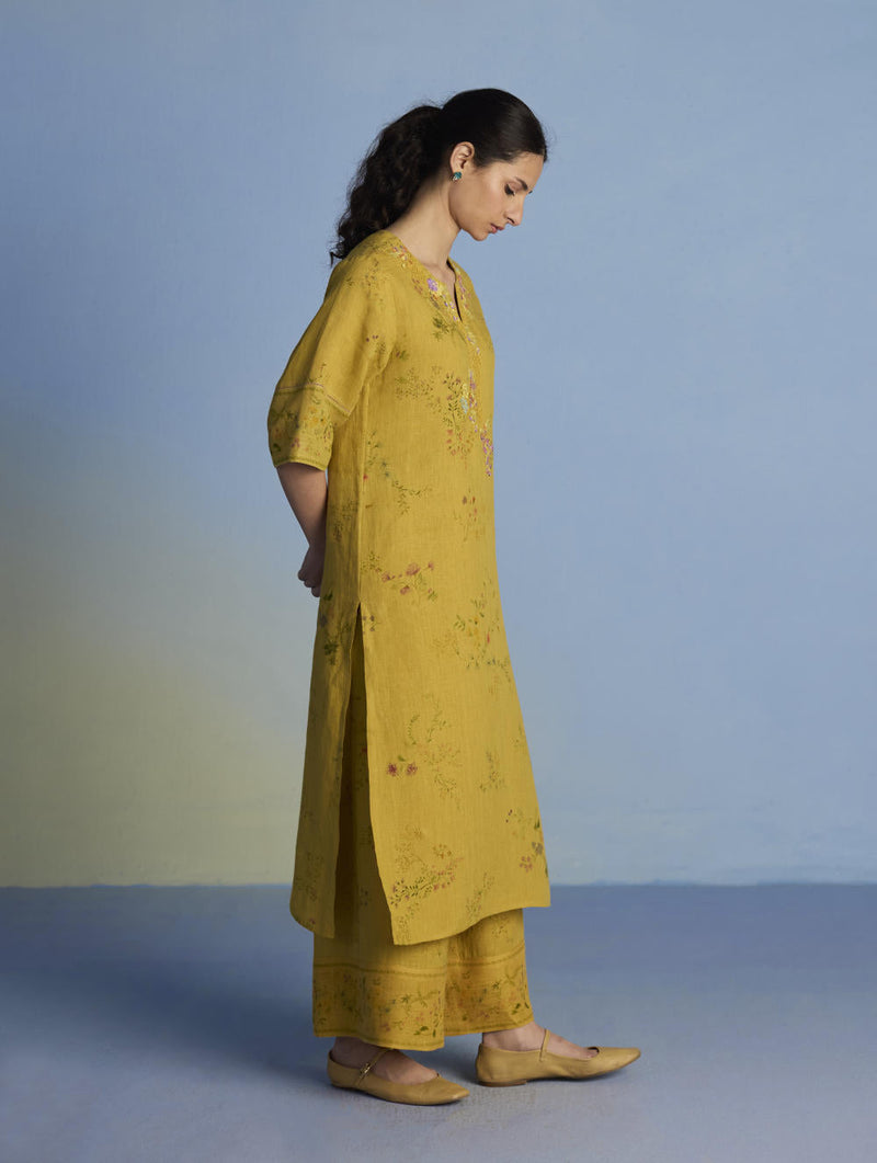 Para Hand-Embroidered Linen Kurta - Ochre linen by Manan for women Worldwide
