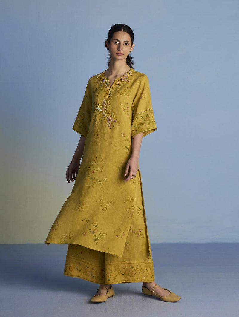 Para Hand-Embroidered Linen Kurta - Ochre linen by Manan for women Worldwide