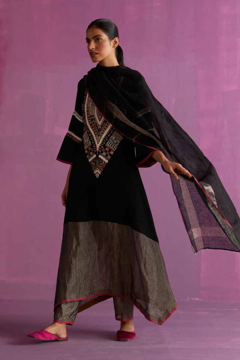 Afra Hand-Embroidered Kurta Set - Black linen by Manan in black color for women Worldwide