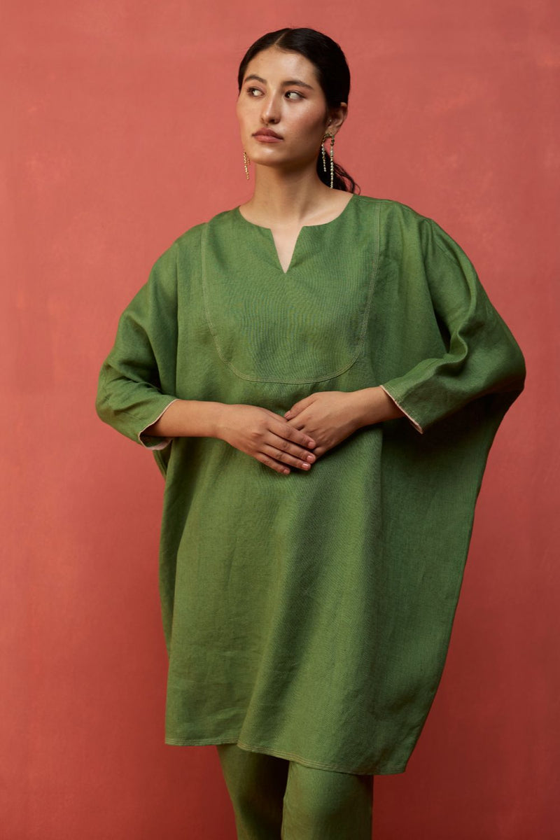 Etsu Yoke Linen Kurta - Fern Green linen by Manan in green color for women Worldwide