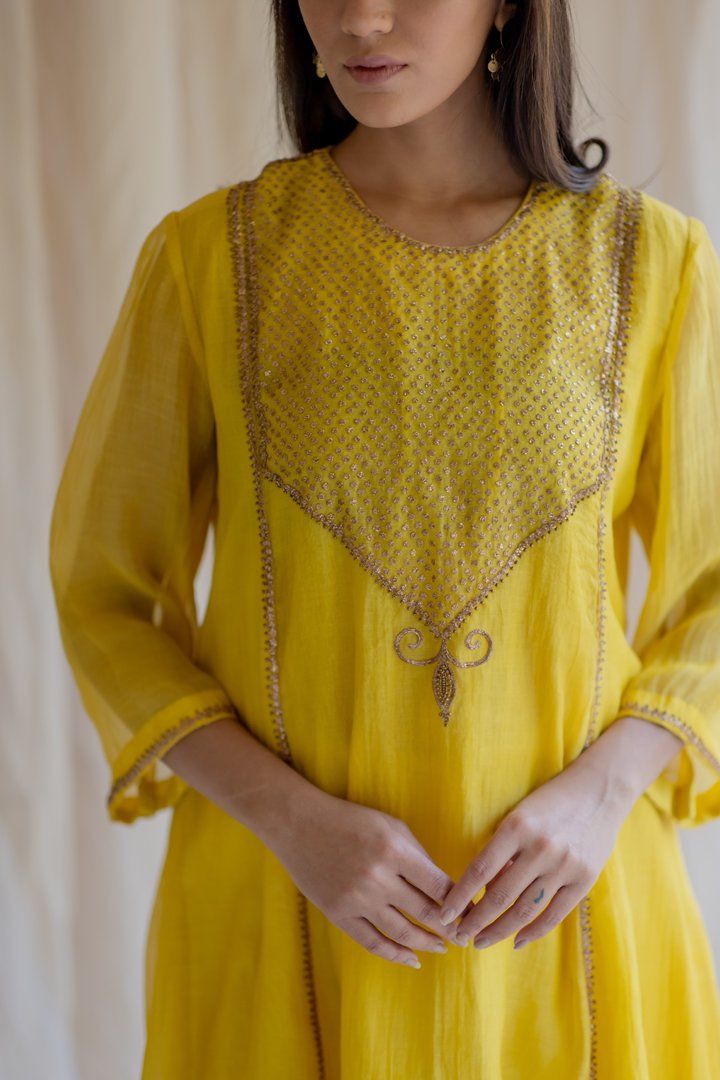 Mustard Fridaus Abho and Izaar by Nirjara for women Worldwide
