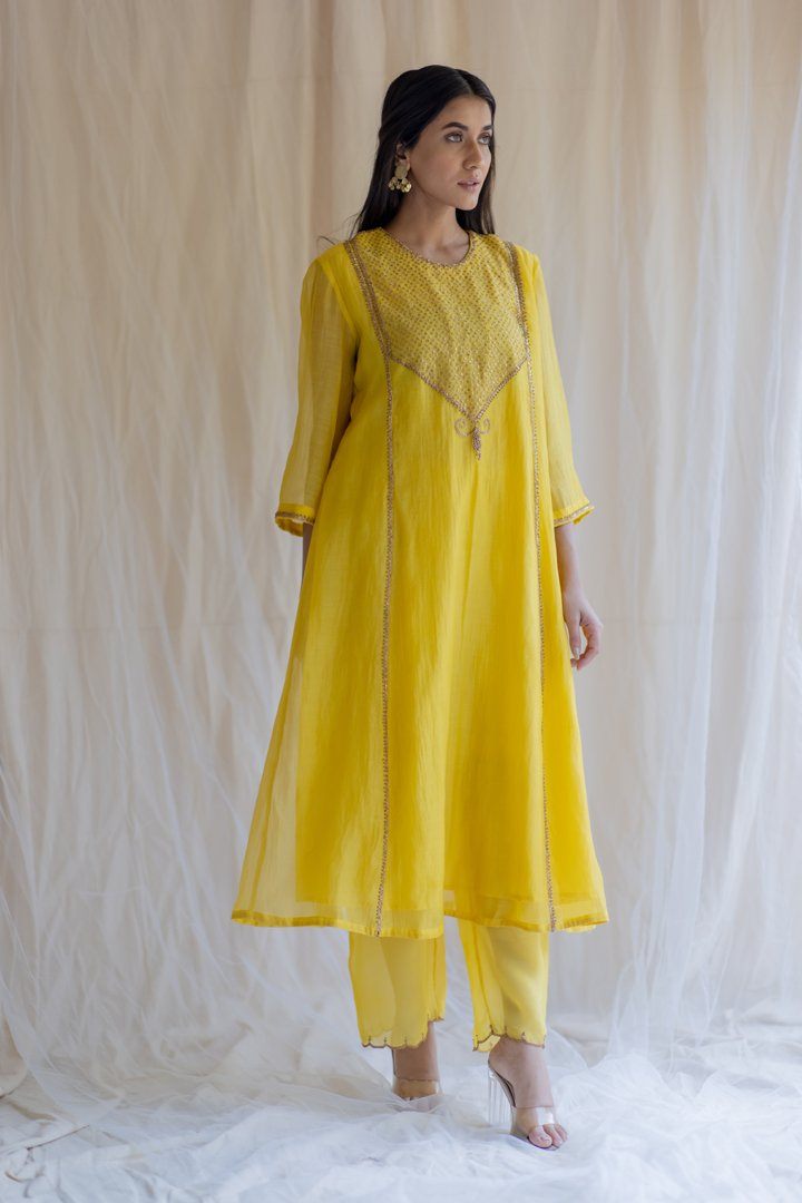 Mustard Fridaus Abho and Izaar by Nirjara for women Worldwide