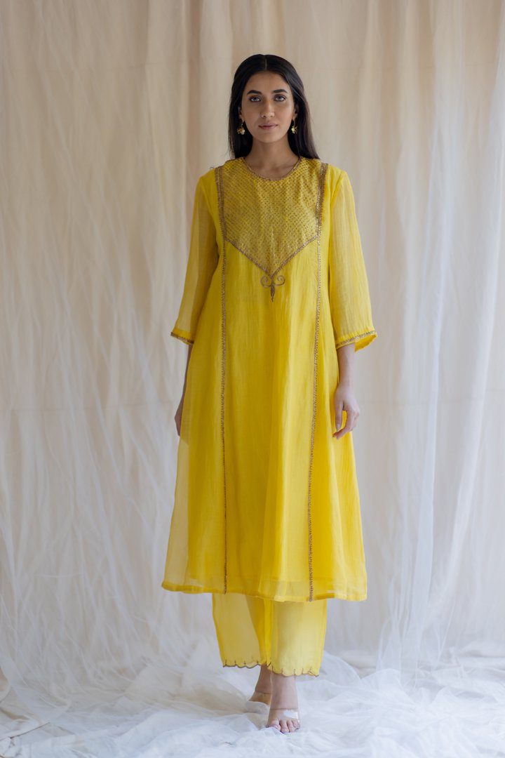 Mustard Fridaus Abho and Izaar by Nirjara for women Worldwide