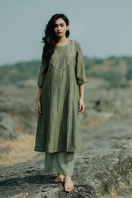 Olive Firdaus Abho and Izaar by Nirjara for women Worldwide