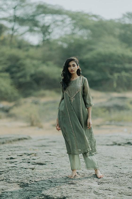 Olive Firdaus Abho and Izaar by Nirjara for women Worldwide