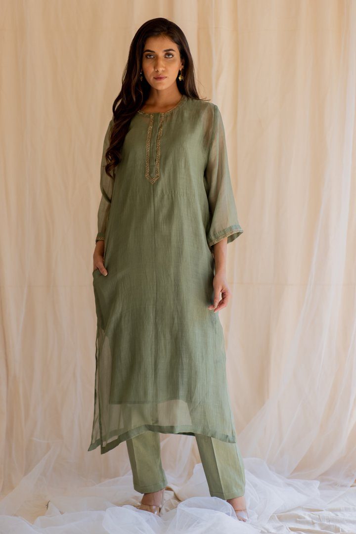 Olive Gul Seedh Kurta by Nirjara for women Worldwide
