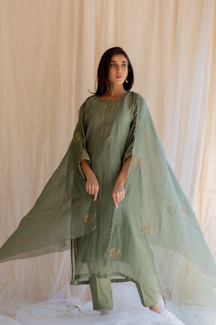 Olive Gul Seedh Kurta by Nirjara for women Worldwide