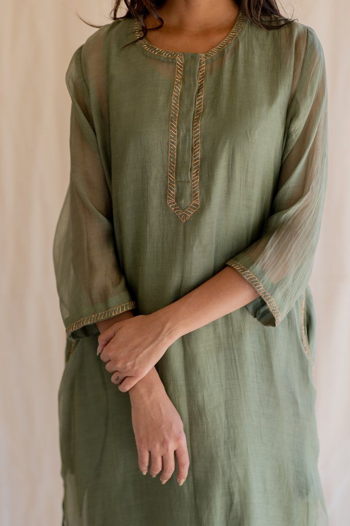Olive Gul Seedh Kurta by Nirjara for women Worldwide