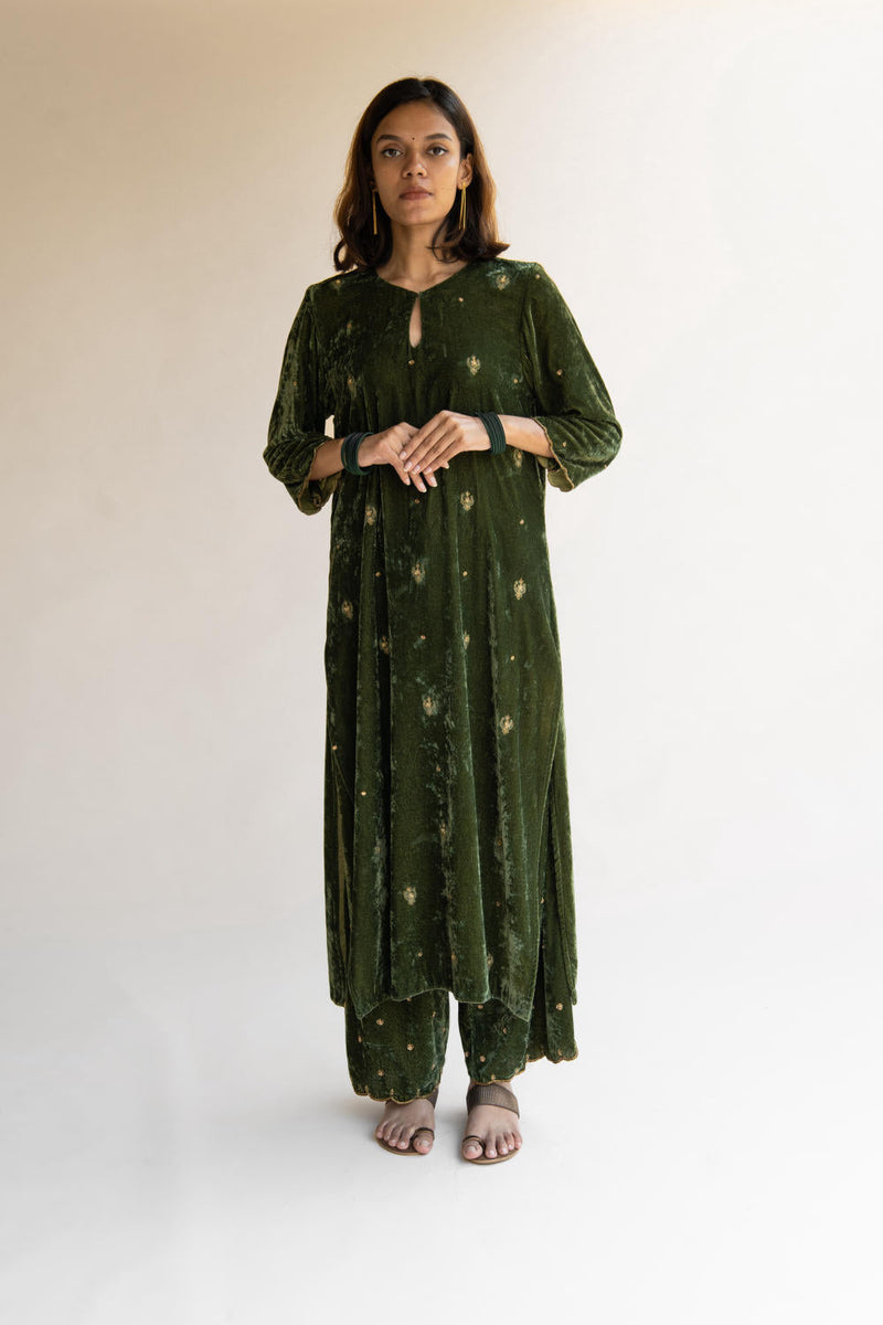 Olive Noorah Velvet kurta set Kurta Sets by Nirjara for women Worldwide