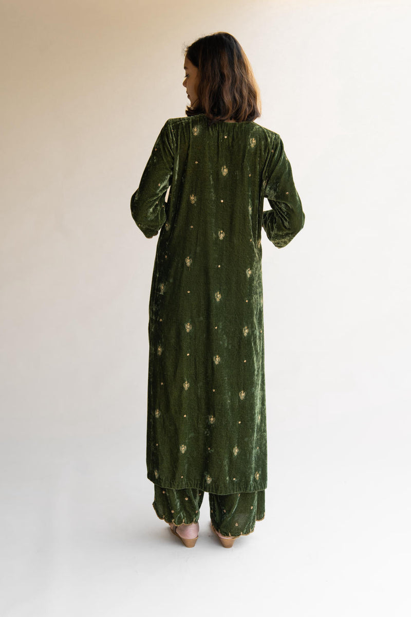 Olive Noorah Velvet kurta set Kurta Sets by Nirjara for women Worldwide